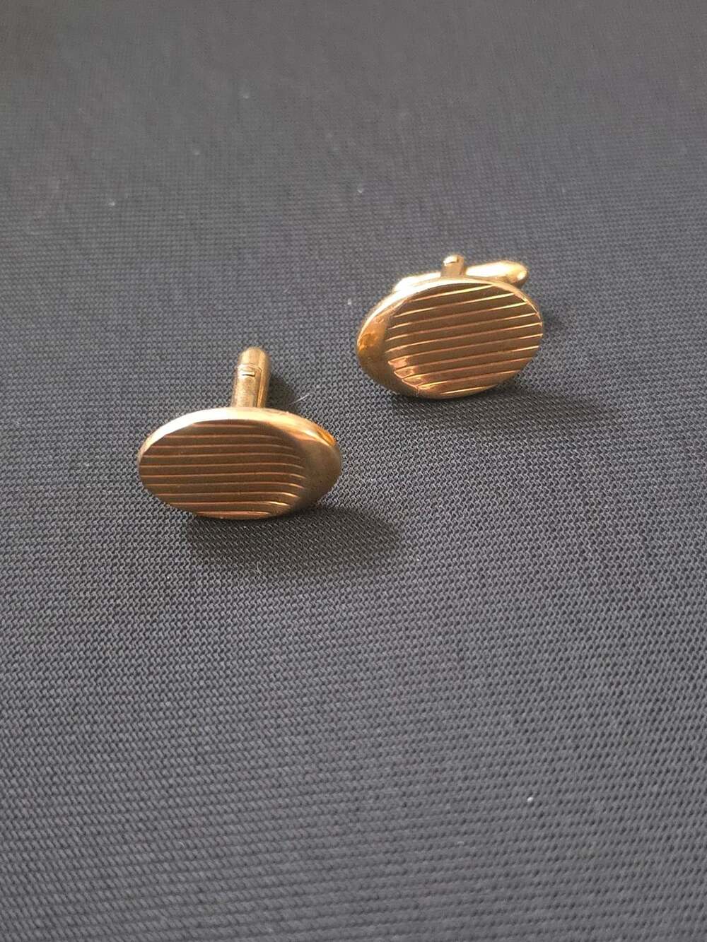 Vintage Gold Tone Oval Ridged Cufflinks